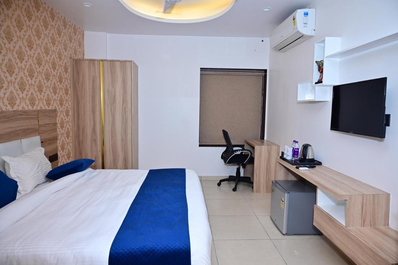 The Dwelling Inn Greater Noida Exteriér fotografie