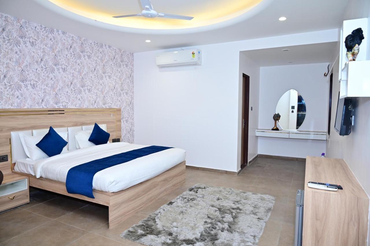 The Dwelling Inn Greater Noida Exteriér fotografie