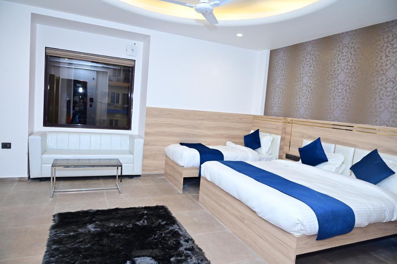 The Dwelling Inn Greater Noida Exteriér fotografie