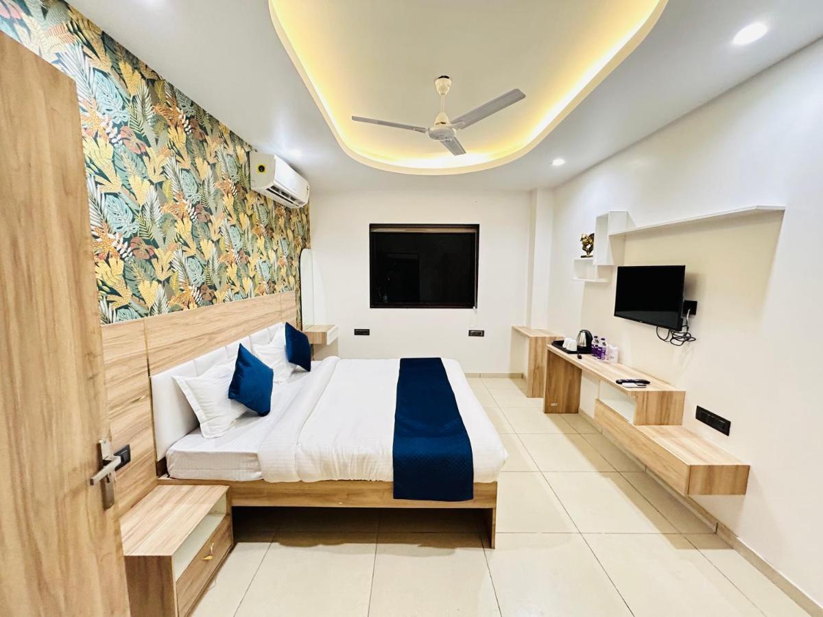 The Dwelling Inn Greater Noida Exteriér fotografie