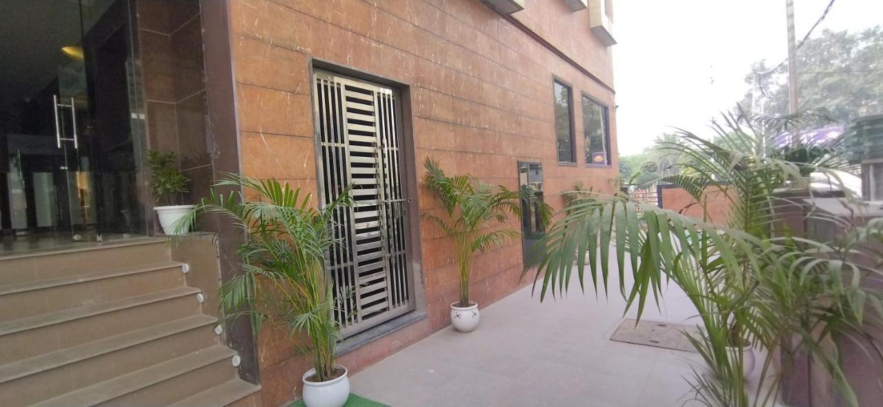 The Dwelling Inn Greater Noida Exteriér fotografie