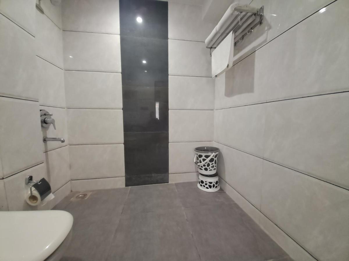 The Dwelling Inn Greater Noida Exteriér fotografie